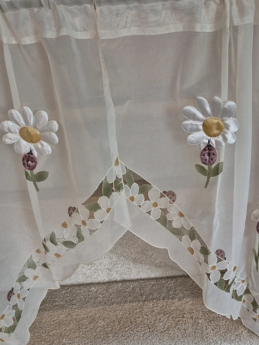 Embroidered Daisy Sheer Swag Curtain - White